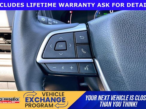 Used 2024 Toyota Grand Highlander AWD image 15