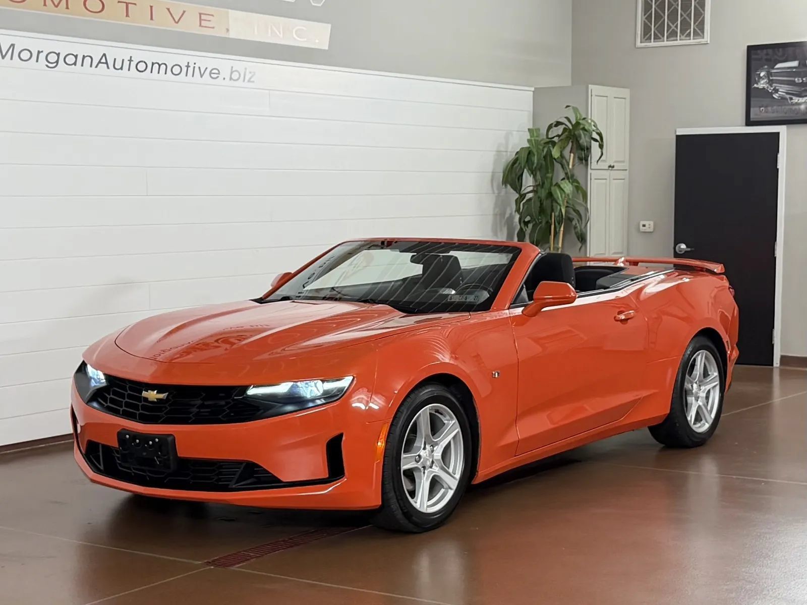 Used 2021 Chevrolet Camaro LT RWD image 7