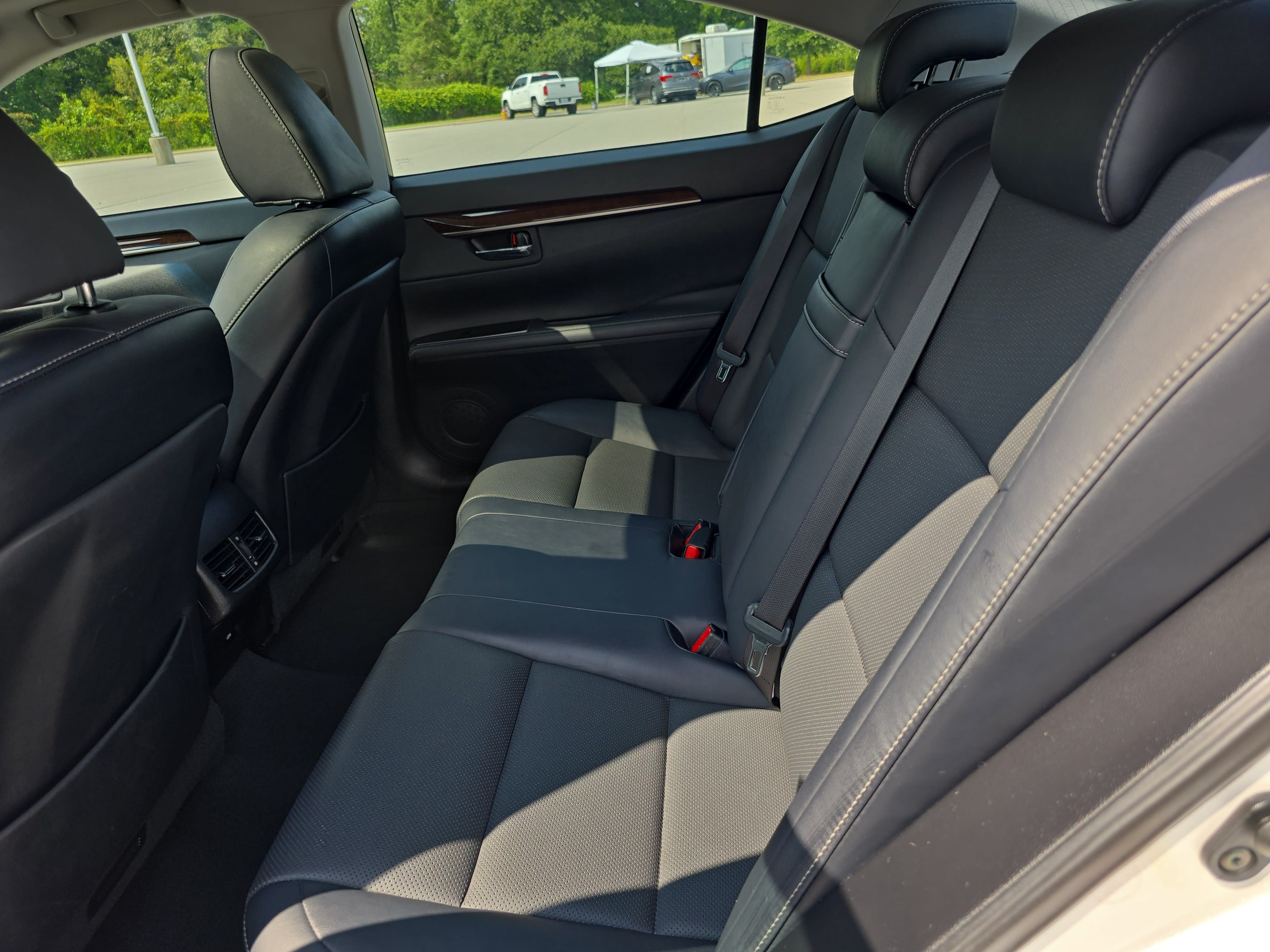 Used 2017 Lexus ES 350 w/ Premium Package FWD image 14
