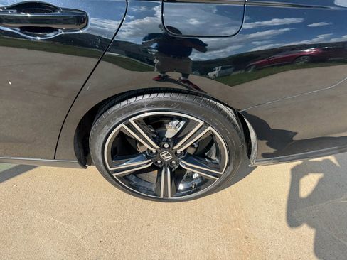 Used 2024 Honda Accord Sport image 31