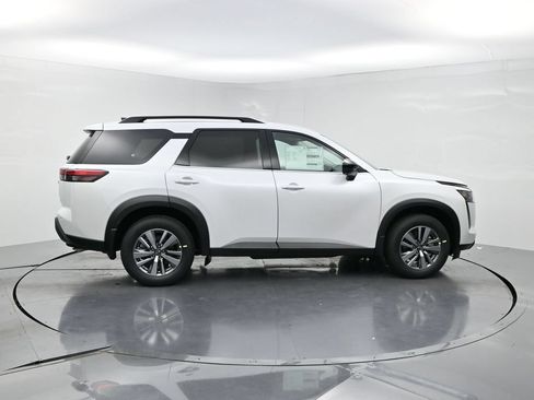 New 2026 Nissan Pathfinder SL FWD image 4