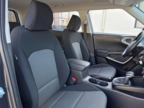 Used 2020 Kia Soul X-Line FWD image 29
