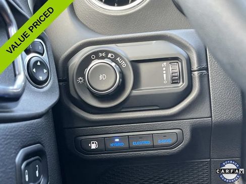 Used 2024 Jeep Wrangler High Altitude AWD/4WD image 35