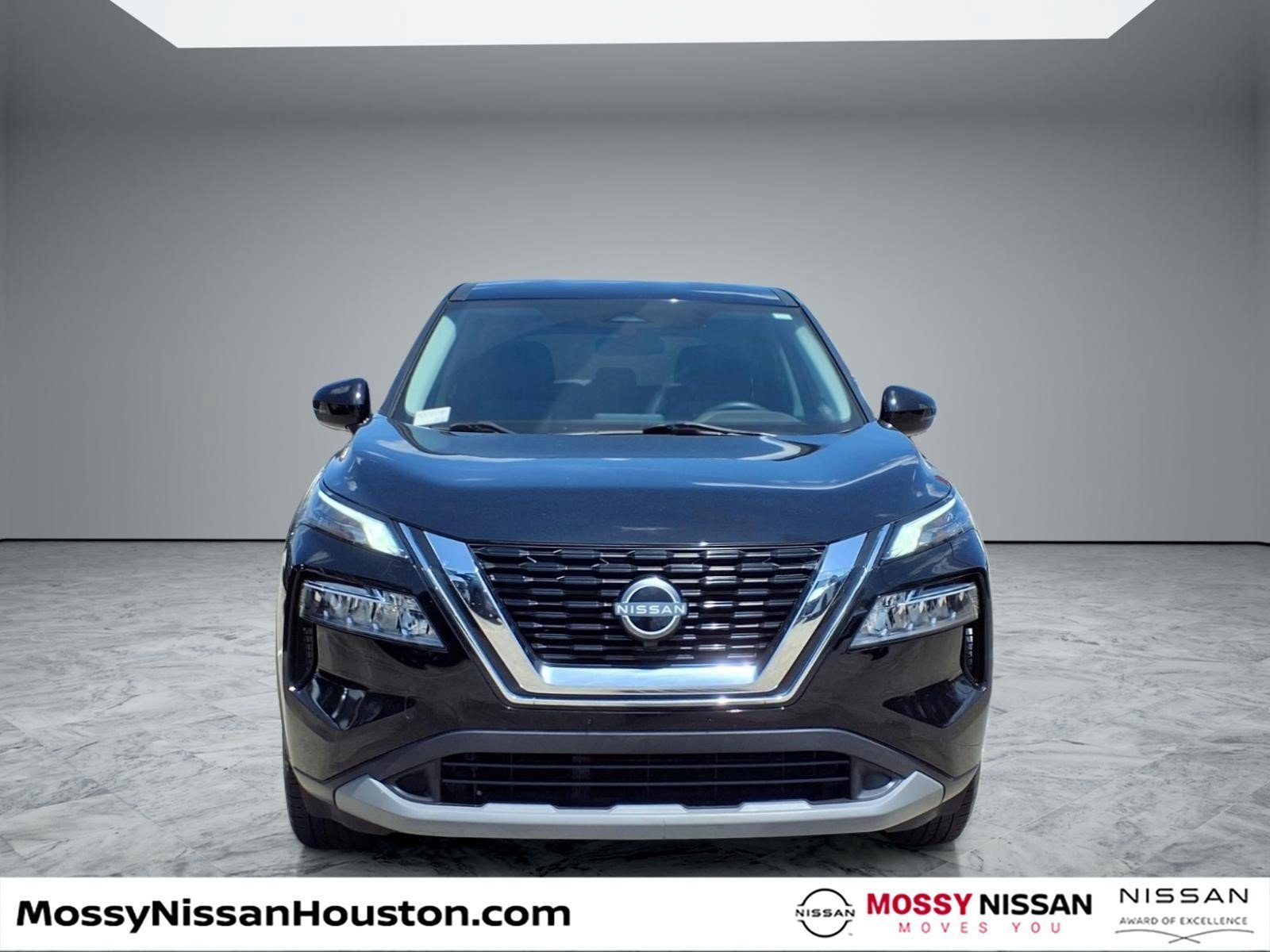 Used 2023 Nissan Rogue SV FWD image 3