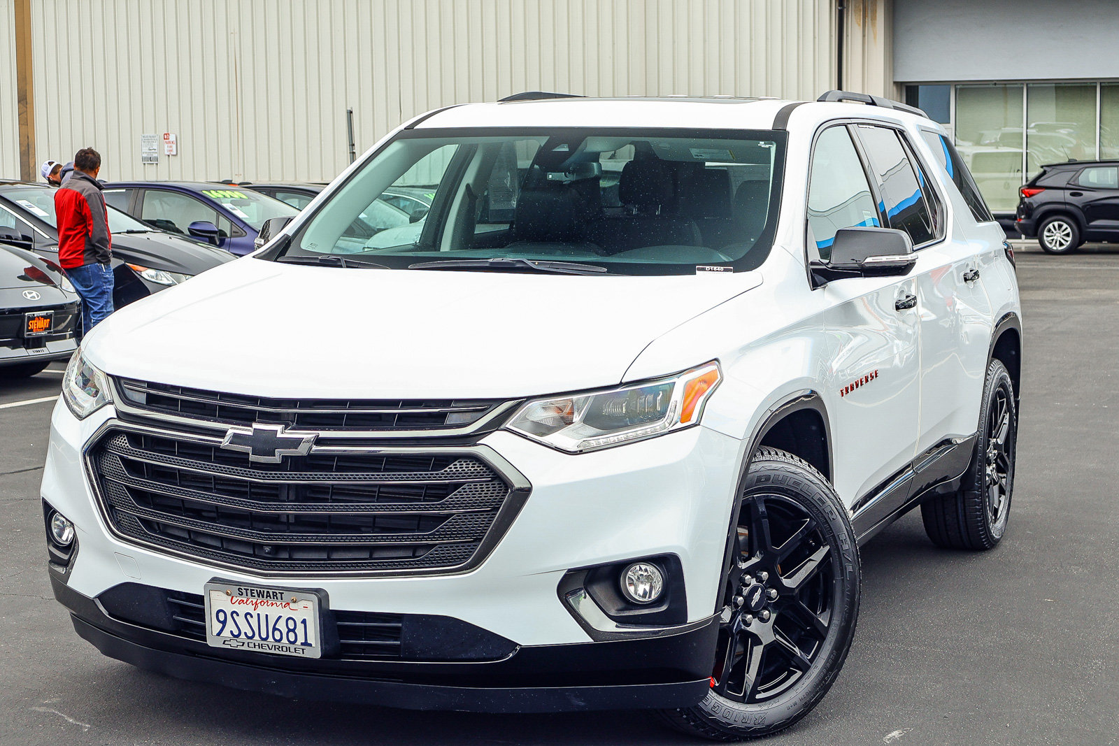 Used 2019 Chevrolet Traverse Premier w/ Redline Edition FWD image 1
