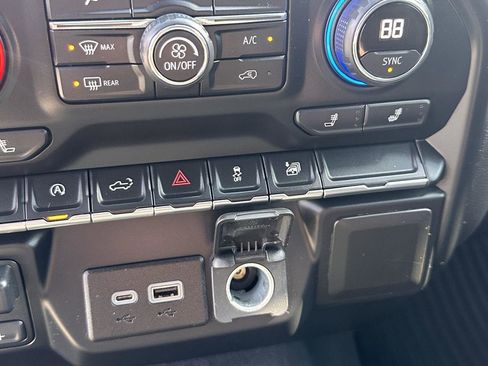 Used 2021 Chevrolet Silverado 1500 LT image 26