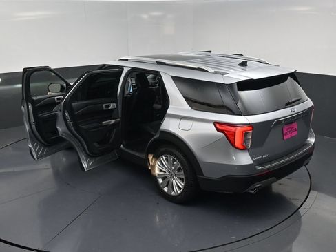 Used 2023 Ford Explorer Limited w/ Limited Technology Package RWD image 24