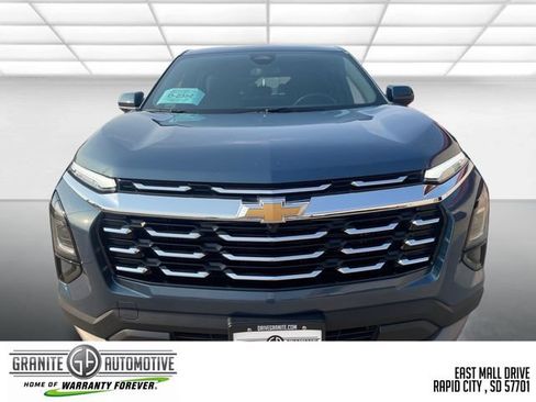 Used 2026 Chevrolet Equinox LT AWD/4WD image 9