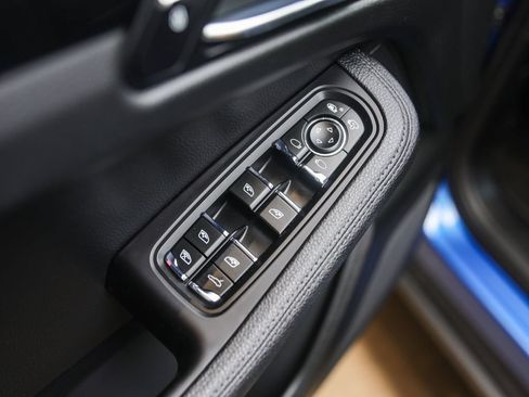 Used 2018 Porsche Macan AWD/4WD image 29
