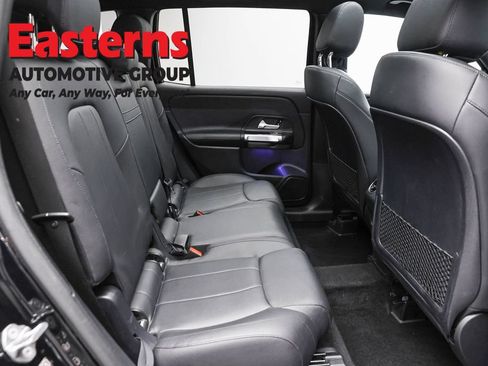 Used 2022 Mercedes-Benz GLB 250 4MATIC w/ Premium Package Lite image 23