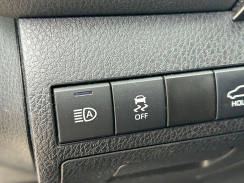 Used 2022 Toyota Camry LE FWD image 22
