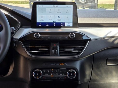 Used 2022 Ford Escape Titanium image 27