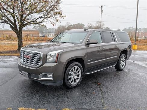 Used 2020 GMC Yukon XL Denali image 7