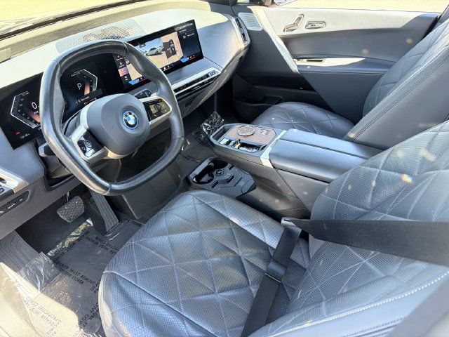 Certified 2024 BMW iX xDrive50 w/ Premium Package AWD/4WD image 18