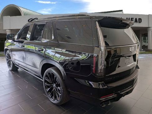 Certified 2026 Cadillac Escalade V w/ LPO, ONYX Package AWD/4WD image 4