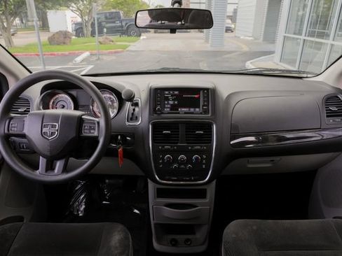 Used 2017 Dodge Grand Caravan SE w/ Power Window Group FWD image 39