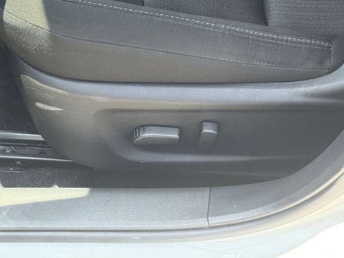 Used 2025 Nissan Altima 2.5 SV FWD image 18