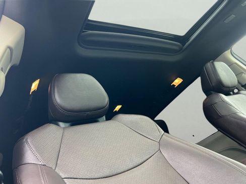 Certified 2023 Toyota Sienna Platinum image 23