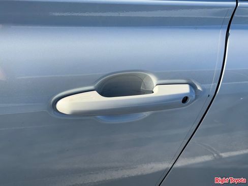 Used 2023 Toyota Highlander Limited image 10