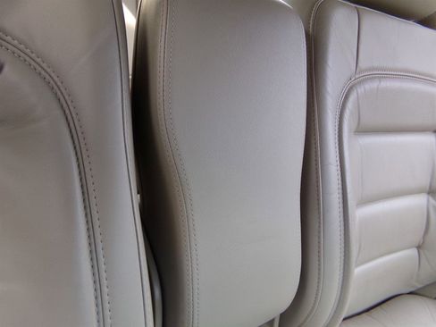 Used 2003 Cadillac De Ville Sedan w/ Comfort & Convenience Package image 30