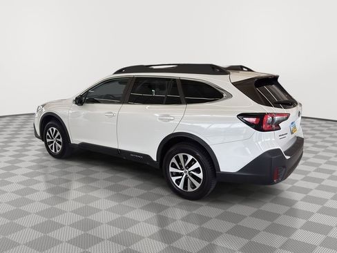 Used 2020 Subaru Outback Premium image 11