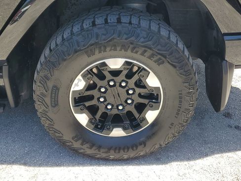 Used 2024 GMC Hummer EV 2X w/ Extreme Off-Road Package AWD/4WD image 8