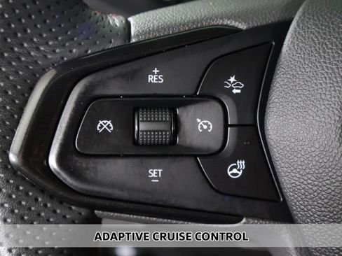 Used 2023 Chevrolet TrailBlazer RS w/ Technology Package AWD/4WD image 3
