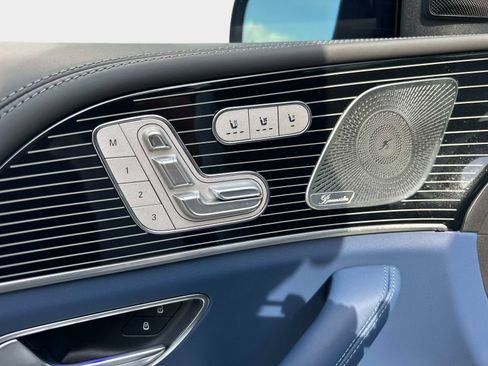 New 2026 Mercedes-Benz GLS 580 580 4MATIC SUV image 19