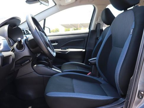 Used 2025 Nissan Versa SV FWD image 11
