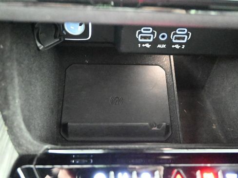 Used 2023 Jeep Wagoneer L Series II image 30