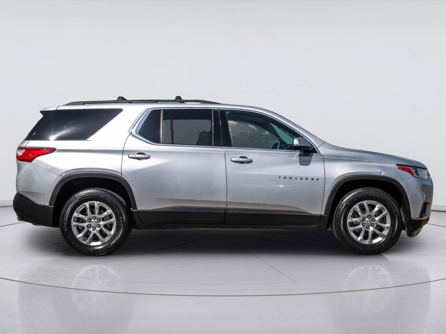 Used 2019 Chevrolet Traverse LT FWD image 7