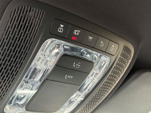 Used 2022 Mercedes-Benz GLB 250 image 41