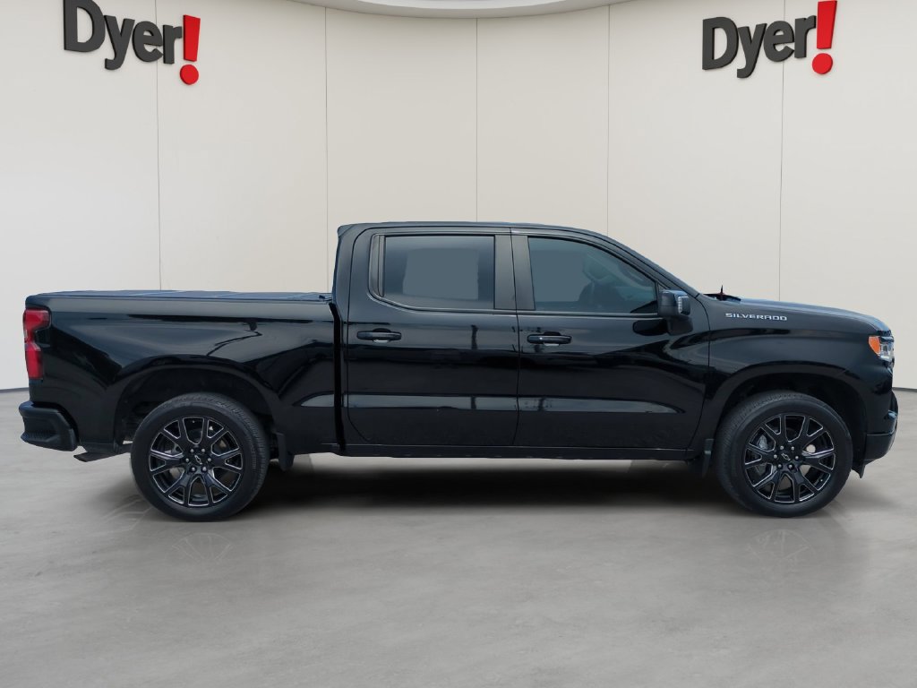 Used 2024 Chevrolet Silverado 1500 RST w/ Convenience Package II RWD image 3