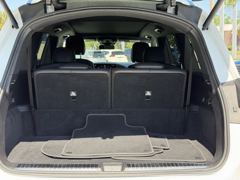 Used 2025 Mercedes-Benz GLS 450 4MATIC image 10