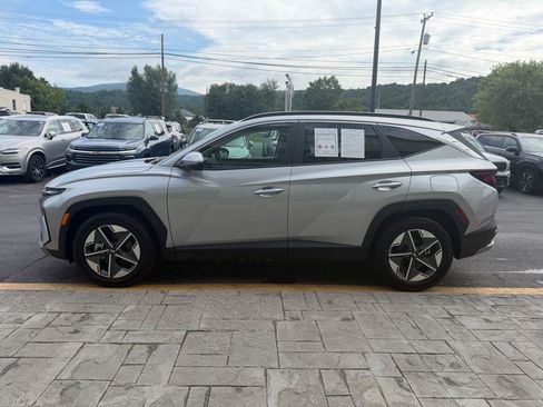 Used 2025 Hyundai Tucson SEL FWD image 5