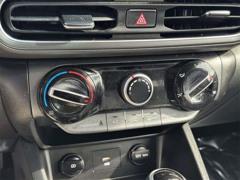 Used 2023 Hyundai Kona SEL image 23