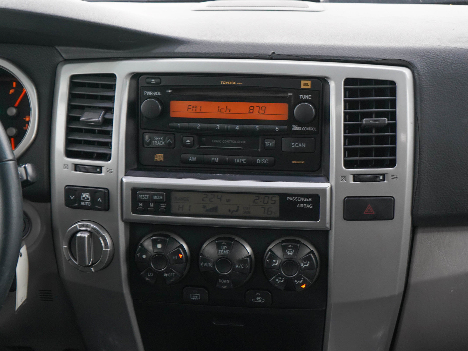 Used 2005 Toyota 4Runner Sport AWD/4WD image 16
