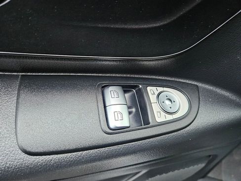 Used 2020 Mercedes-Benz Metris image 17