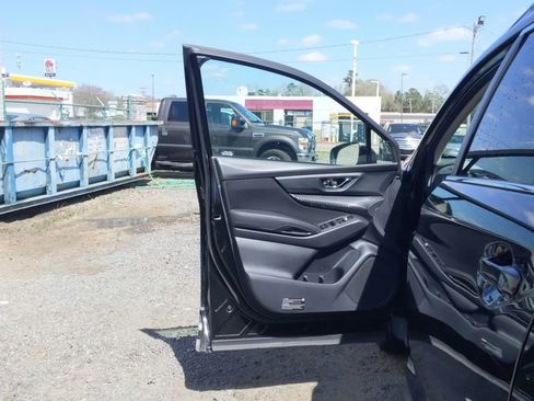 Used 2023 Subaru Ascent Premium AWD/4WD image 15