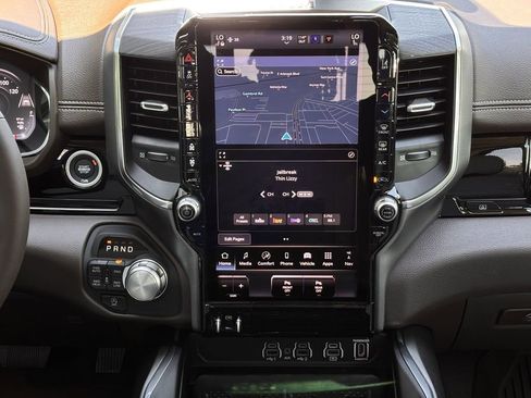 New 2025 RAM 1500 Laramie AWD/4WD image 16