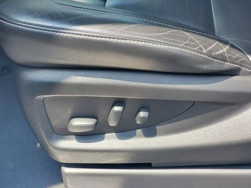 Used 2019 Chevrolet Tahoe LT w/ Max Trailering Package AWD/4WD image 6