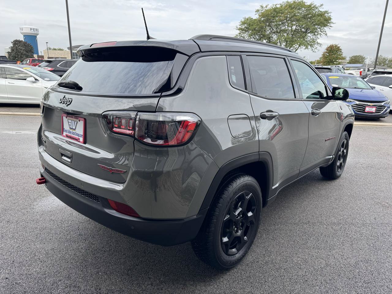 Used 2023 Jeep Compass Trailhawk AWD/4WD image 9