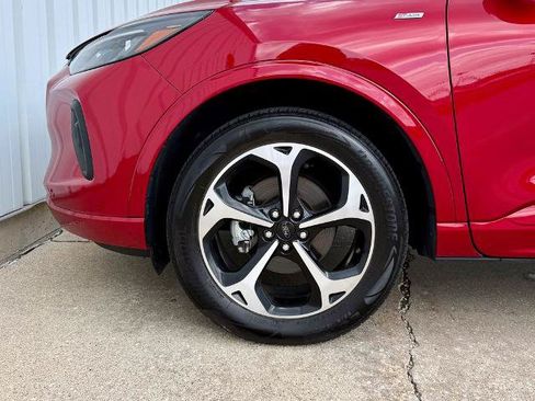 Certified 2025 Ford Escape ST-Line Elite w/ Premium Technology Package AWD/4WD image 37