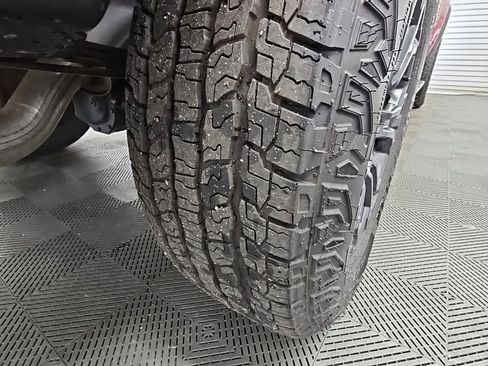 Used 2025 GMC Canyon Elevation w/ Convenience Package image 49