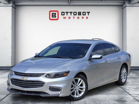 Used 2017 Chevrolet Malibu LT FWD image 1