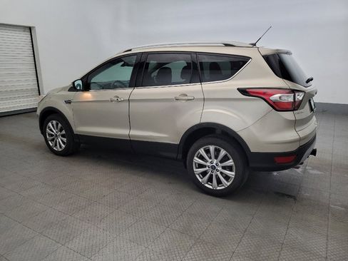 Used 2017 Ford Escape Titanium image 3