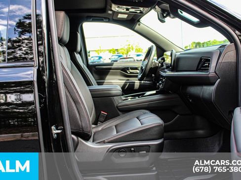 Used 2026 Chevrolet Suburban RST w/ Comfort Package AWD/4WD image 23