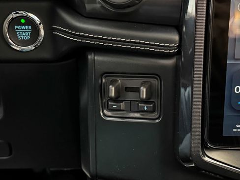 New 2025 Ford F150 Lightning Platinum image 28