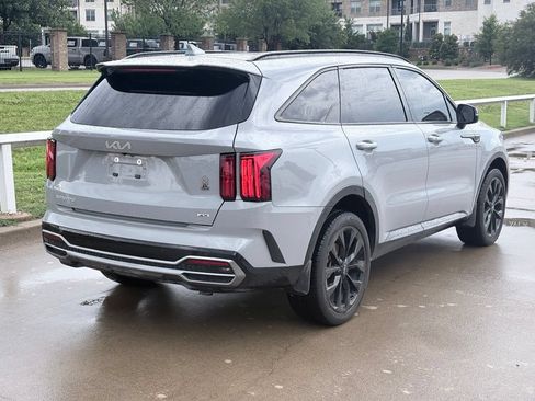 Used 2023 Kia Sorento SX AWD/4WD image 4