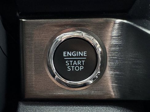 Used 2023 Ford F250 Lariat w/ Lariat Ultimate Package image 23